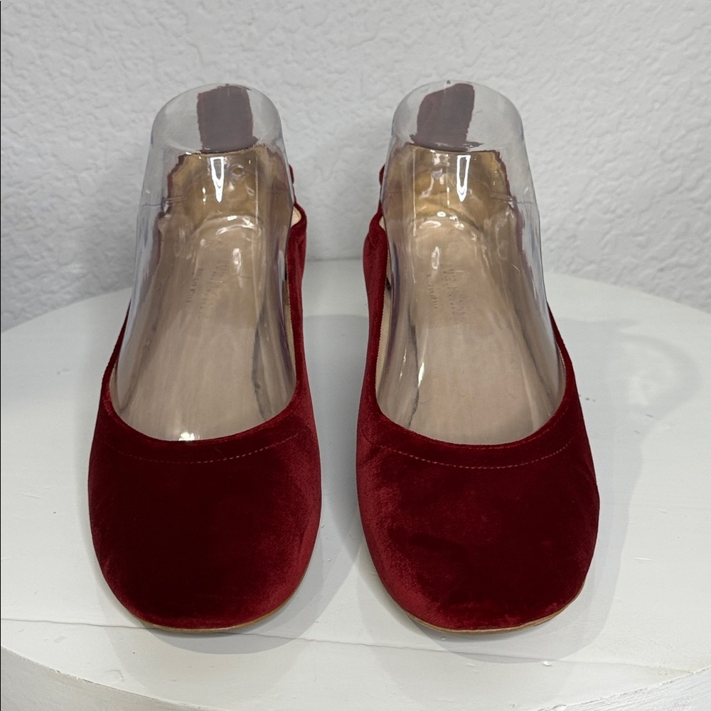 EVERLANE THE DAY RED VELVET SCRUNCH BACK BLOCK HEEL BALLET INSPIRED PUMPS - Picture 3 of 14